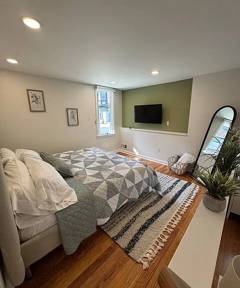 450 Fitzwater St — Photo 5