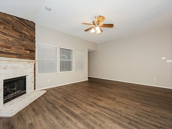 5th image of 430 Creekwood Ct