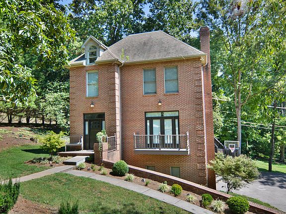 2nd image of 8016 Berkshire Blvd