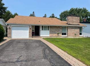 639 Glenhurst Cres, Ottawa, ON K1J7B6