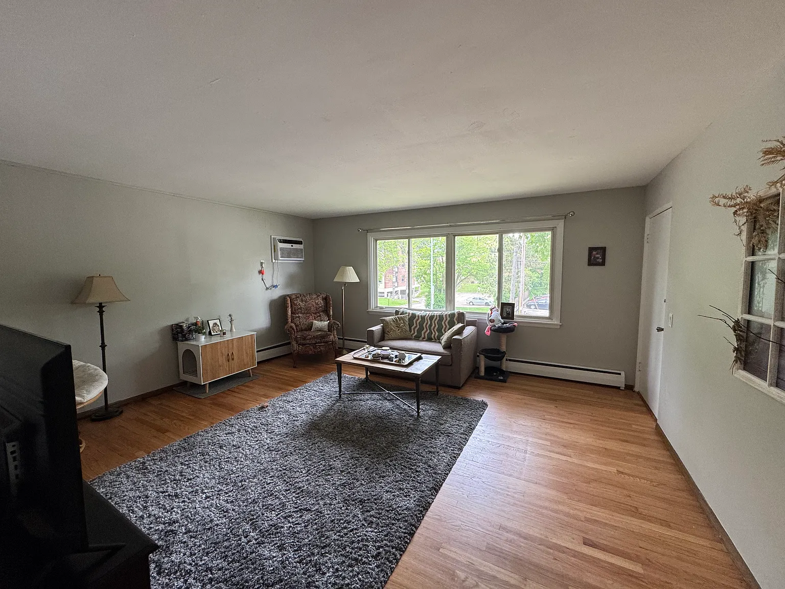 2 bed, 900 sqft, $1,650 — Photo 2