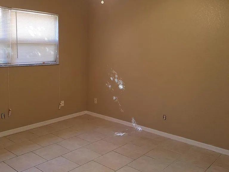 220 Columbia Dr #16 — Photo 6