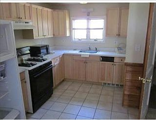 2nd image of 30 Nelson St