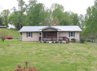 22 Tripp Ln, Trenton, GA 30752