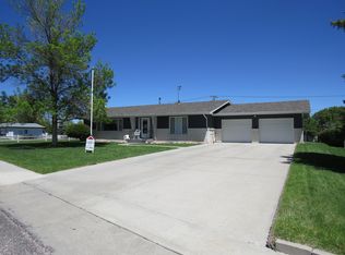 321 Grande Vista Rd, Torrington, WY 82240
