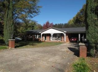 521 Carolina Ave S, Statesville, NC 28677