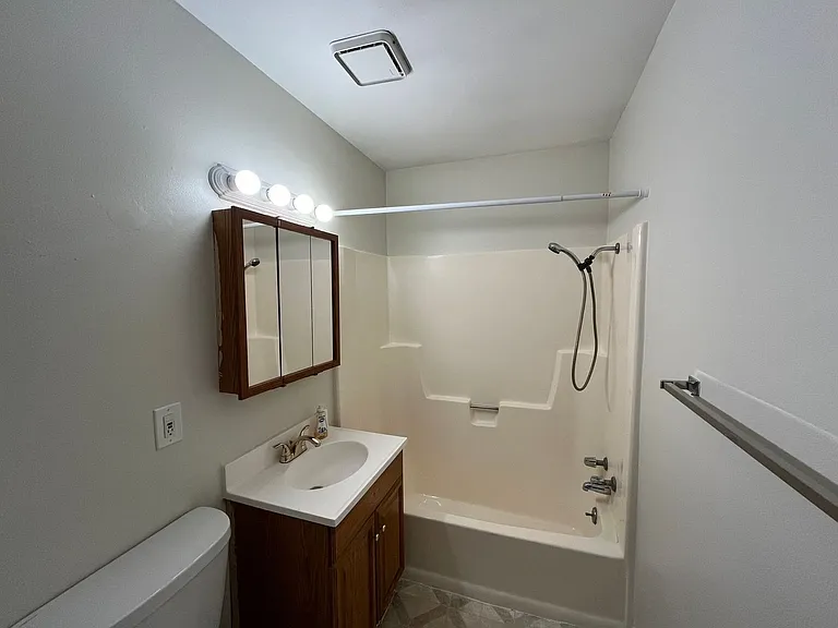 203 E Front St — Photo 19