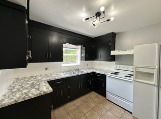 5781 SW Acres Dr #9, Clemmons, NC 27012