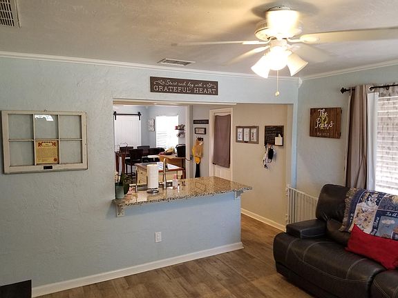 2nd image of 452 43rd Ave N