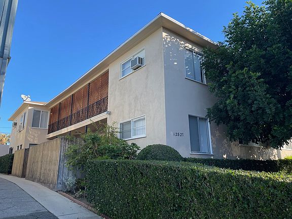 2nd image of 12827 Burbank Blvd #6