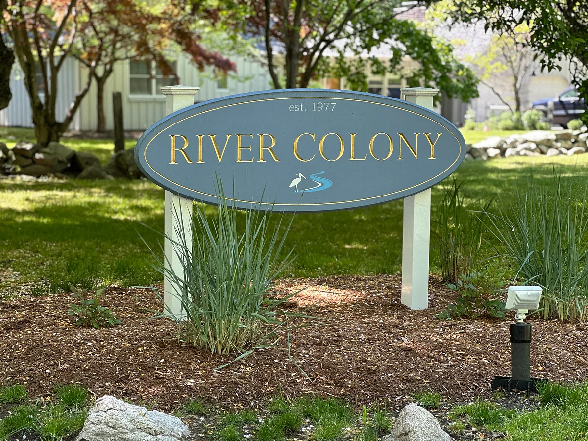 Building Photo - 50 River Colony