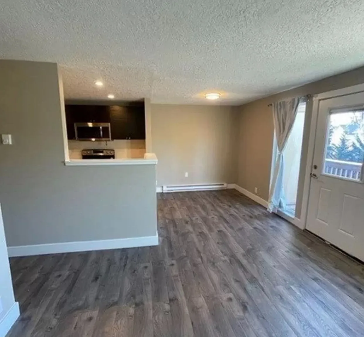 2 bed, 802 sqft, $1,850 — Photo 3