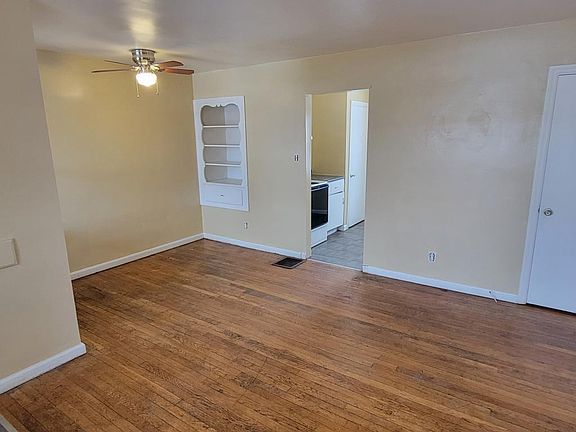 5th image of 3652 Karwin Dr