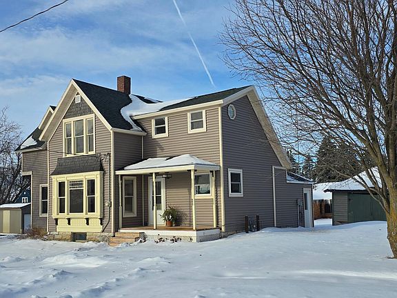 2nd image of 130 2nd St NE