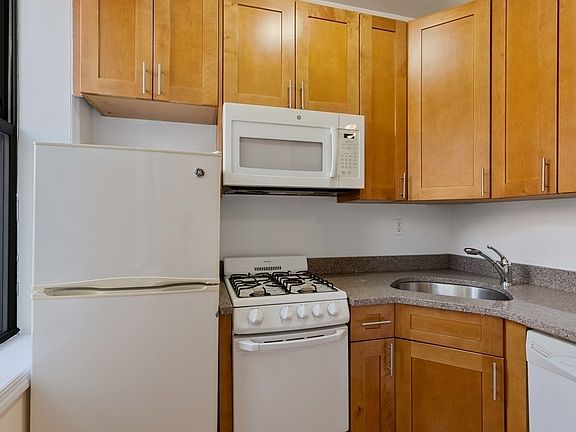 3rd image of 441 3rd Ave #F3