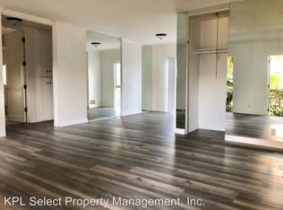 12118 W Sunset Blvd APT B, Los Angeles, CA 90049