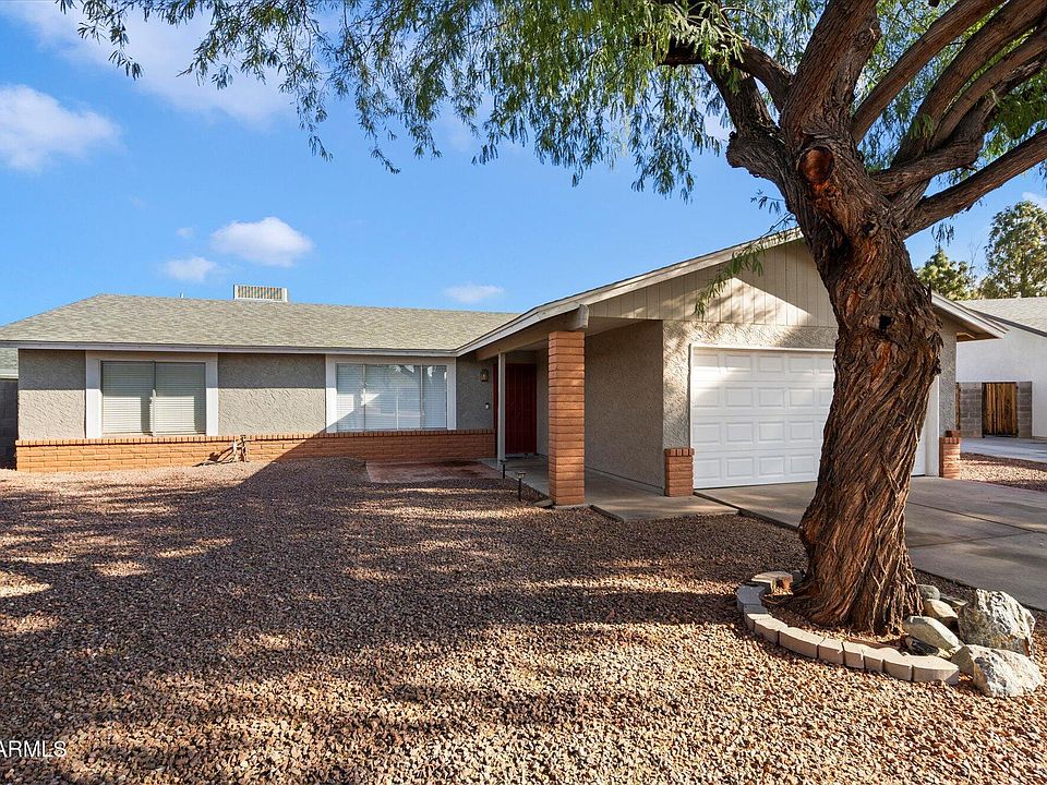 1st image of 527 N VALENCIA Place