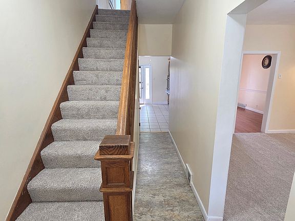3rd image of 313 Rinne St