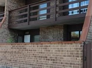 1402 Kenneth Cir, Elgin, IL 60120