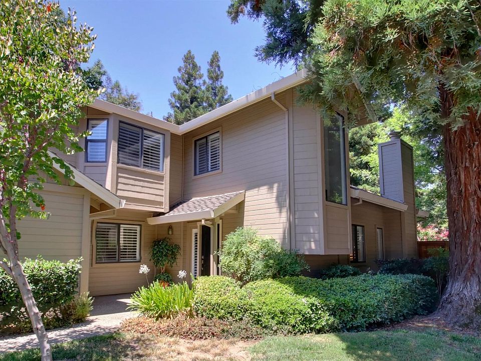 1st image of 2124 University Park Dr