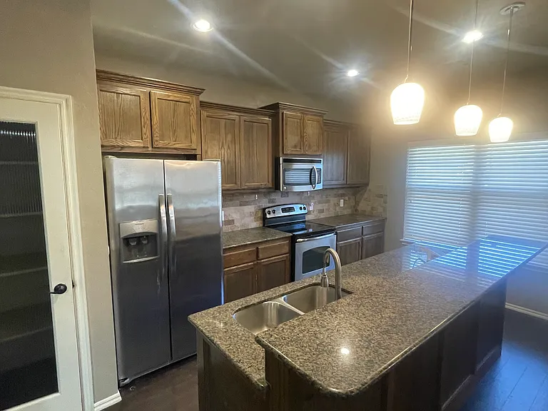 12017 Jadesdale Cir — Photo 35