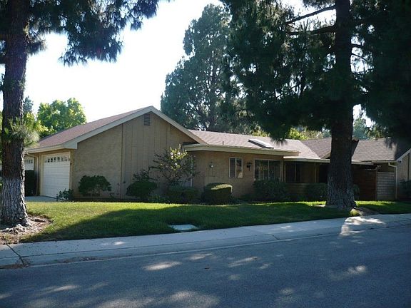 For Lease: 13319 Village 13, Camarillo, CA 93012