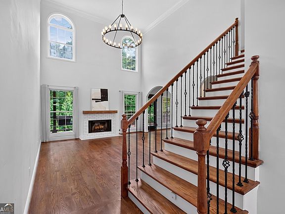 5th image of 4631 Crooked Creek Ln