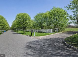 8 Saddlebury Ct, Vincentown, NJ 08088