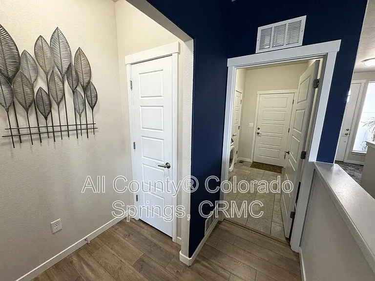 5755 Marlee Dr — Photo 11