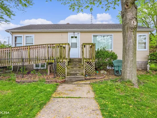 822 East St, Morris, IL 60450