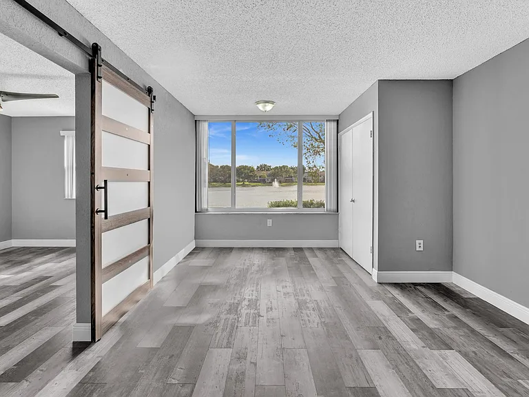 2820 Oakland Forest Dr #107 — Photo 26