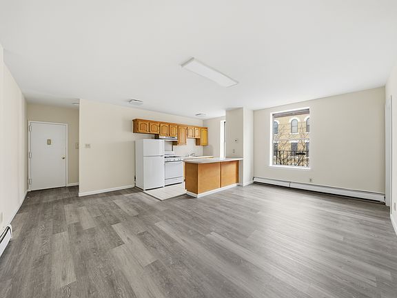 4th image of 3901 5th Ave #3O