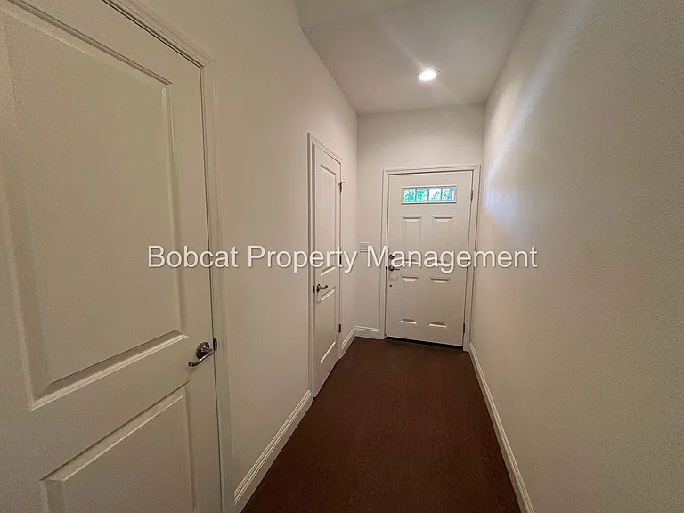 1312 Saltern Dr — Photo 3
