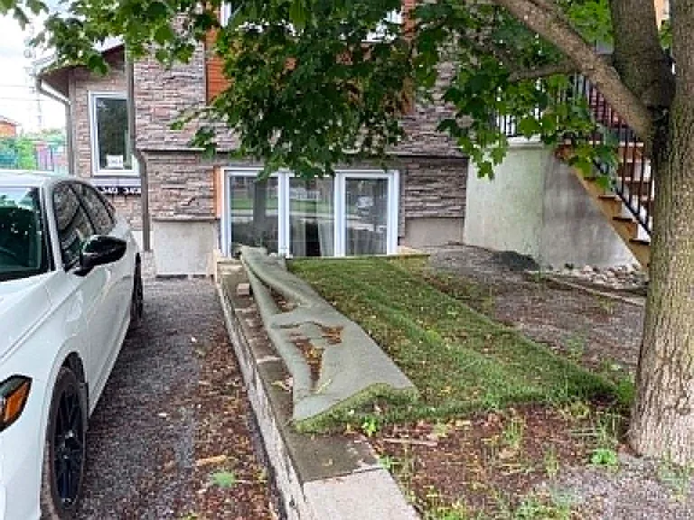 340 Queen Mary St #B — Photo 7