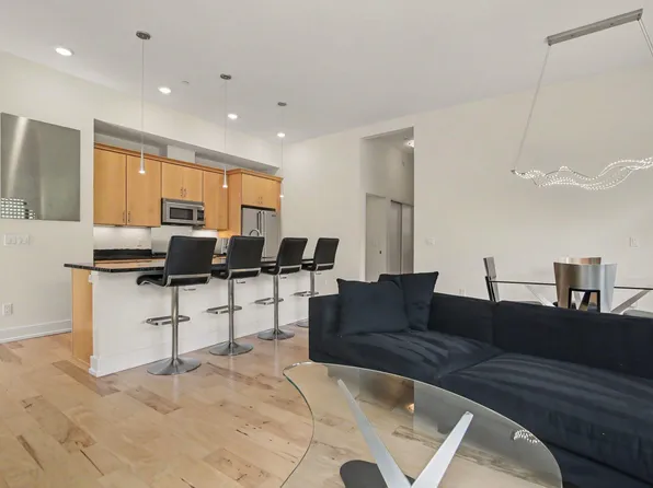 410 N 1st St #203, Ann Arbor, MI 48103
