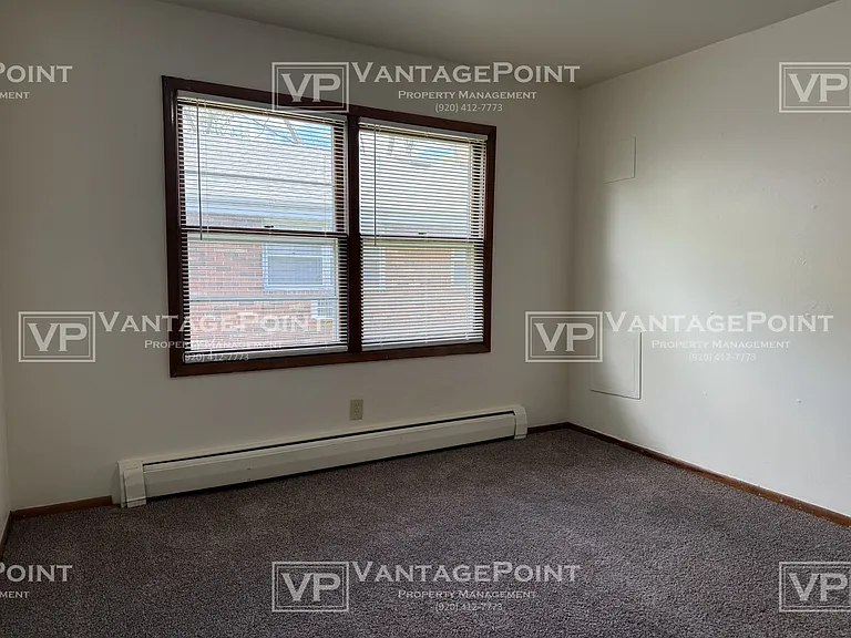 1269 Shawano Ave — Photo 13