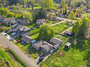 1122 13th St SW, Puyallup, WA 98371