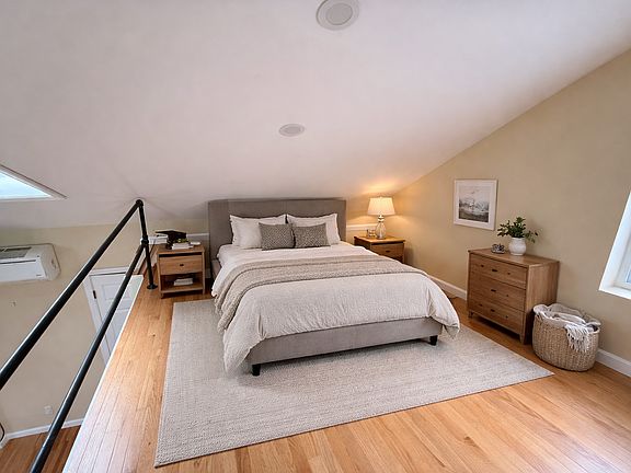 3rd image of 108-12 Rockaway Beach Blvd #4