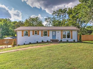 402 Sanders Ferry Rd, Hendersonville, TN 37075