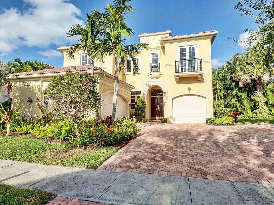 Home For Sale In The Oaks