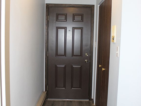 5th image of 5326 Waterbury Ln APT 1005A