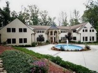 20 Highland Valley Ct NW, Atlanta, GA 30327