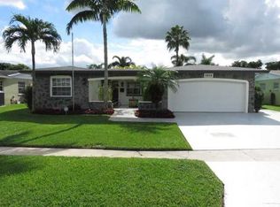 9050 NW 19th St, Pembroke Pines, FL 33024