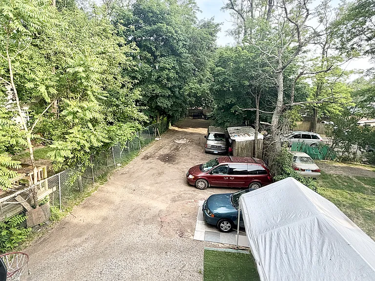198 Wolcott St #1A — Photo 12