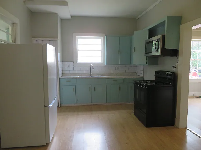 516 Hudgens St — Photo 5
