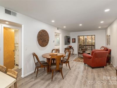 49 Lake Dr APT M3, Hendersonville, NC, 28739