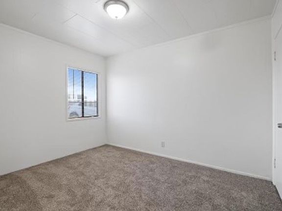 2nd image of 1110 W Broadway Ave #5