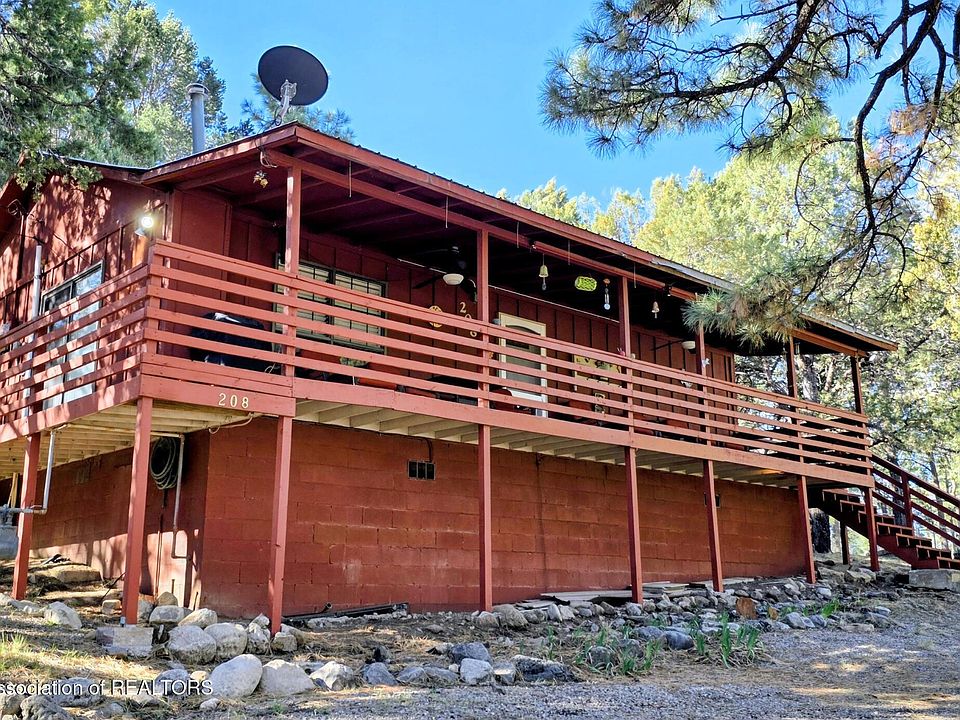 1st image of 208 Swallow Dr