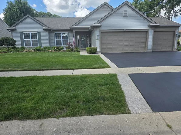 12105 Summer Ridge Ln, Huntley, IL 60142