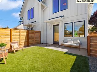 1520 NE Jarrett St #A, Portland, OR 97211